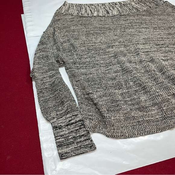 Free People ALANA sweater gray Black OFF Shoulder wide Neck marled XS Oversized - Picture 13 of 16